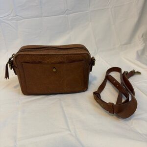 Madewell Brown Leather Crossbody Transport Camera Bag Small & Leather Strap GUC
